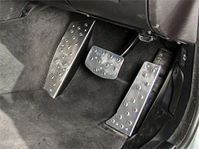 Driver Footrest & Pedal Set - BMW E46 318i Touring (AY20)