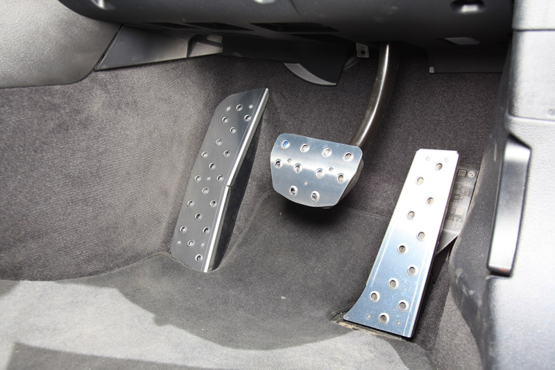 Driver Footrest & Pedal Set - BMW X1 (VL18)